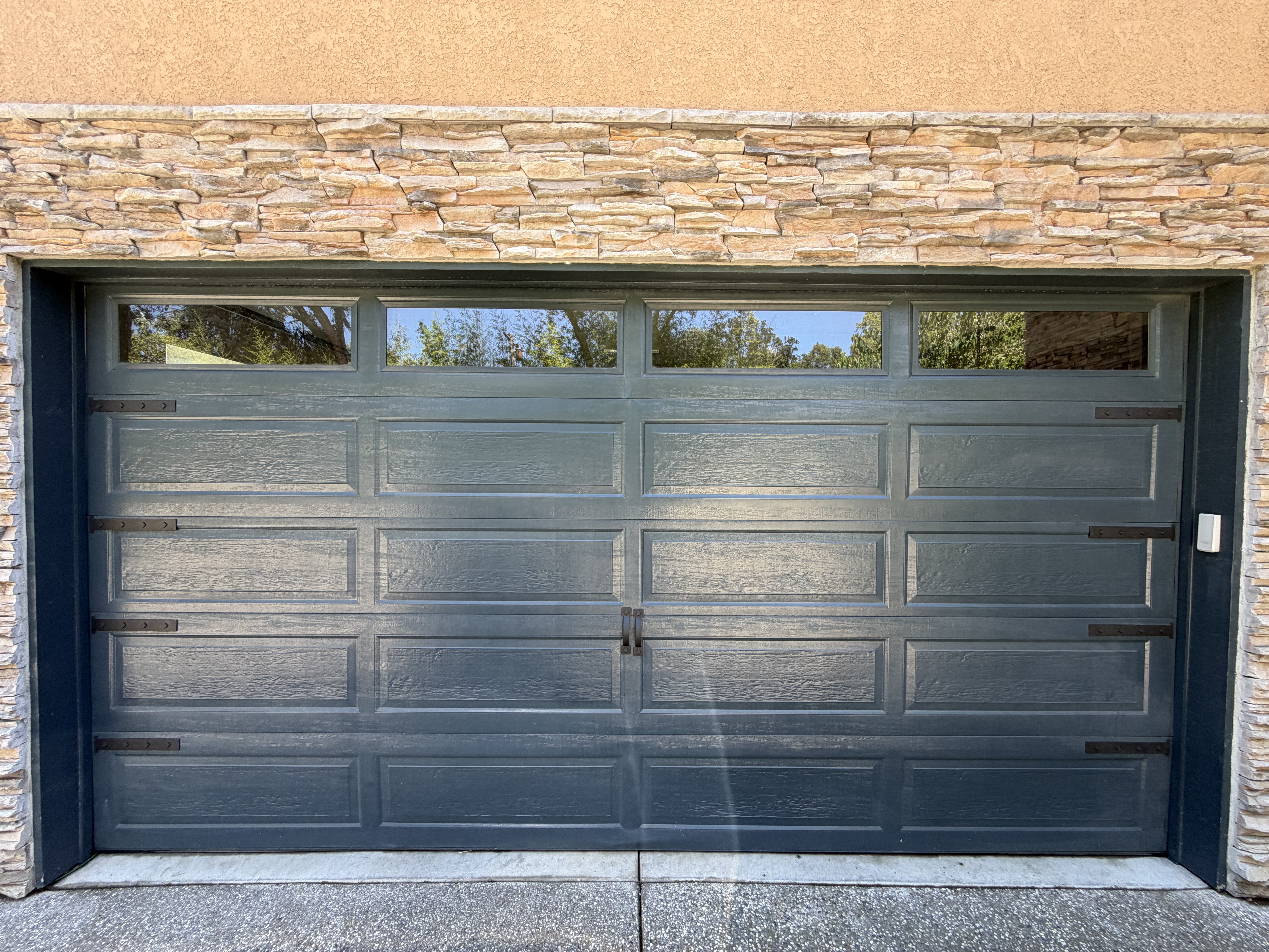 Garage door window cleaning Sacramento